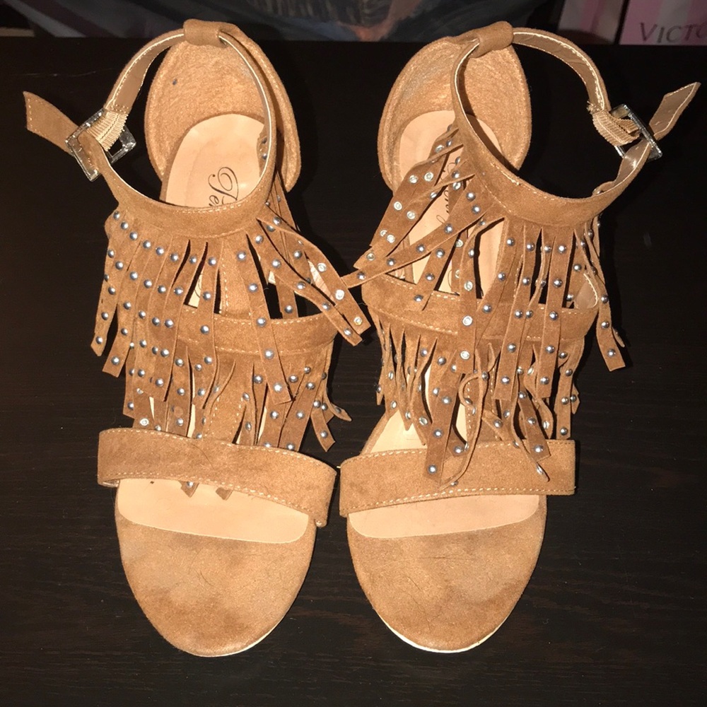 Dark tan open toed heel
